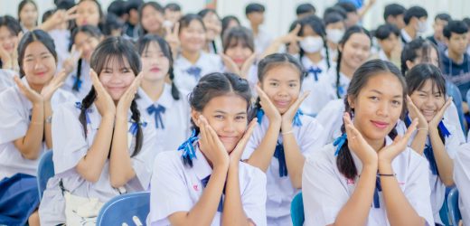 นักเรียนชั้น ม.3 พบปะซิสเตอร์-ศิษย์เก่า